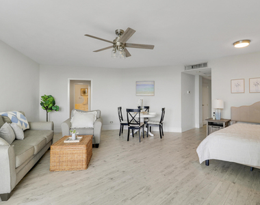 2800 N Flagler Drive - Photo Thumbnail 14