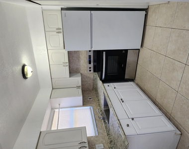5940 Nw 16th Place - Photo Thumbnail 3