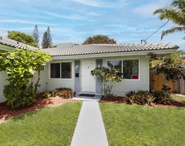 1680 Ne 34th Lane - Photo Thumbnail 1