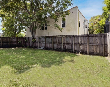 1680 Ne 34th Lane - Photo Thumbnail 23