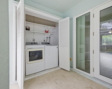1680 Ne 34th Lane - Photo Thumbnail 18