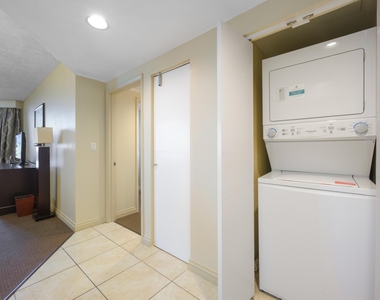 17375 Collins Avenue - Photo Thumbnail 14