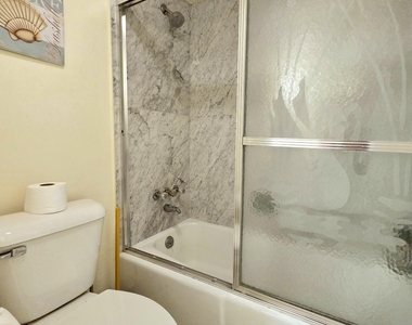 1161 Hillsboro Mile - Photo Thumbnail 49