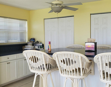 1161 Hillsboro Mile - Photo Thumbnail 63