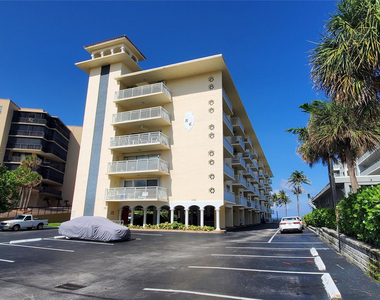 1161 Hillsboro Mile - Photo Thumbnail 1