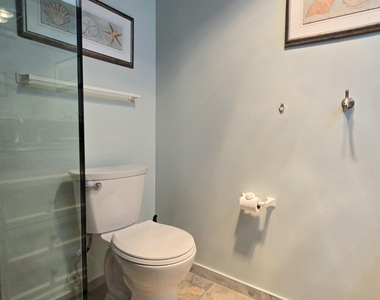 1161 Hillsboro Mile - Photo Thumbnail 23