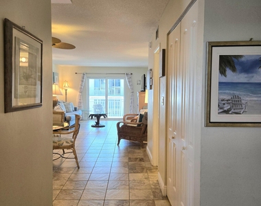 1161 Hillsboro Mile - Photo Thumbnail 52