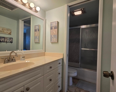 1161 Hillsboro Mile - Photo Thumbnail 47