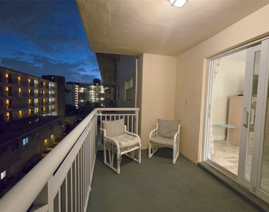 1161 Hillsboro Mile - Photo Thumbnail 29