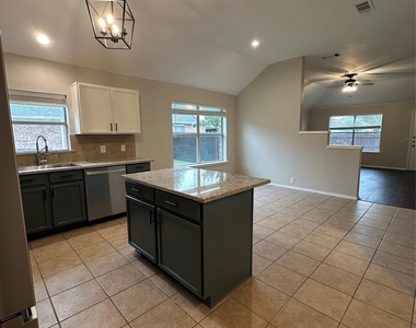 109 Fallen Rock Drive - Photo Thumbnail 6