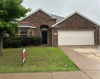 109 Fallen Rock Drive - Photo Thumbnail 1