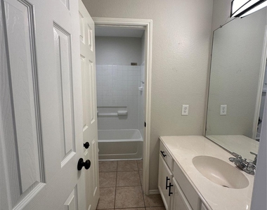 109 Fallen Rock Drive - Photo Thumbnail 27