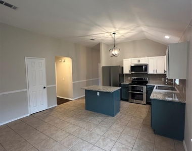 109 Fallen Rock Drive - Photo Thumbnail 9