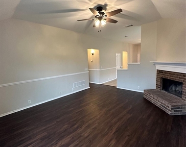 109 Fallen Rock Drive - Photo Thumbnail 12