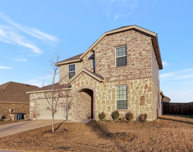 1007 Hitchin Post Way - Photo Thumbnail 1