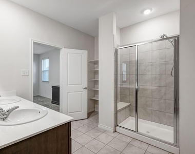 1007 Hitchin Post Way - Photo Thumbnail 19