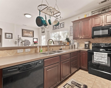 124 Castleridge Drive - Photo Thumbnail 3