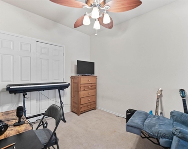 124 Castleridge Drive - Photo Thumbnail 15