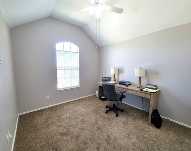 6117 Dark Forest Drive - Photo Thumbnail 10
