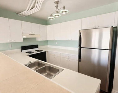 701 Nw 19th Street - Photo Thumbnail 13