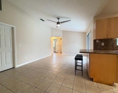 2341 Sw Lawford Street - Photo Thumbnail 15