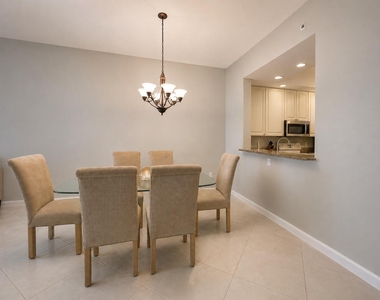 6 Harbour Isle Drive E - Photo Thumbnail 2