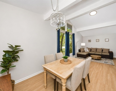 133 Oakhurst Drive - Photo Thumbnail 6