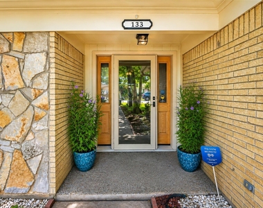 133 Oakhurst Drive - Photo Thumbnail 2