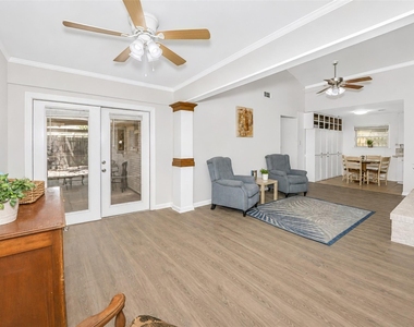 133 Oakhurst Drive - Photo Thumbnail 15
