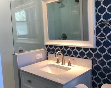 507 Colonial Drive - Photo Thumbnail 12