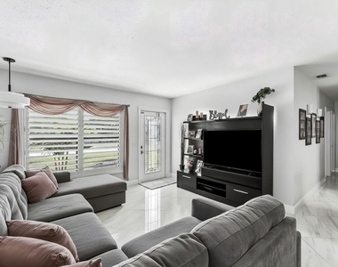 517 Ibis Drive - Photo Thumbnail 5
