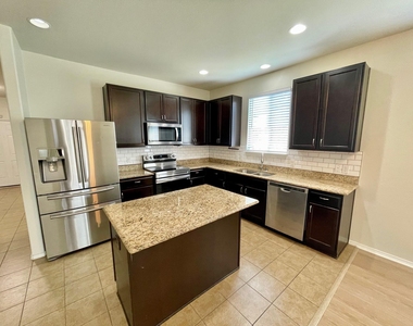 3011 Whispering Pine Boulevard - Photo Thumbnail 4