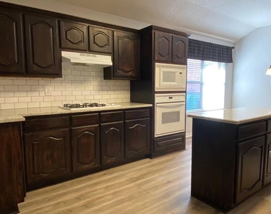 4121 Holly Drive - Photo Thumbnail 9