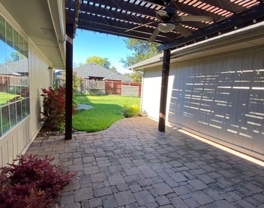 4121 Holly Drive - Photo Thumbnail 18