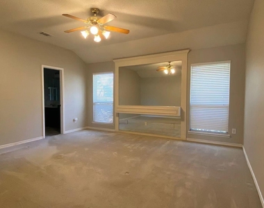 4121 Holly Drive - Photo Thumbnail 11