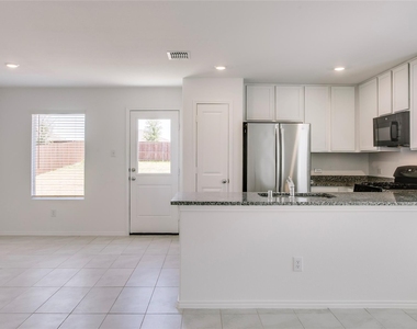 7912 Churchill Street - Photo Thumbnail 7