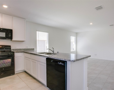 7912 Churchill Street - Photo Thumbnail 9