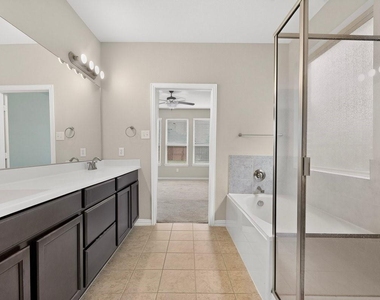11621 Parade Drive - Photo Thumbnail 20