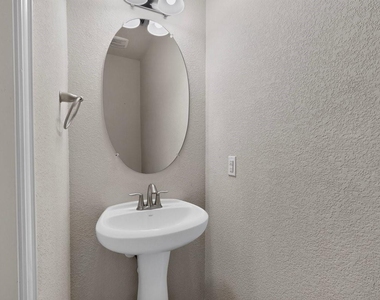 11621 Parade Drive - Photo Thumbnail 30
