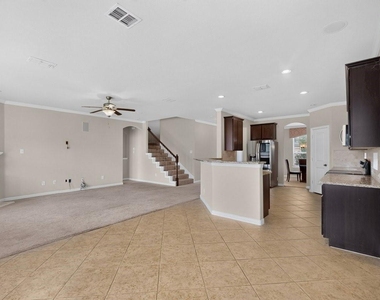 11621 Parade Drive - Photo Thumbnail 12
