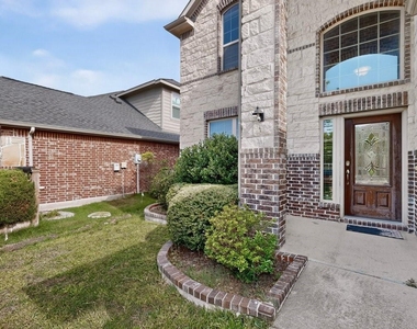 11621 Parade Drive - Photo Thumbnail 1