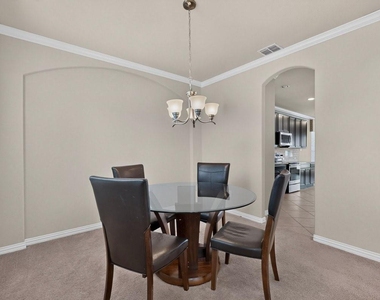 11621 Parade Drive - Photo Thumbnail 16