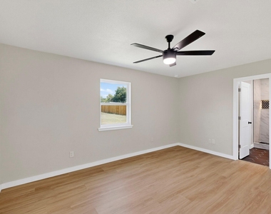 208 Ponderosa Lane - Photo Thumbnail 7