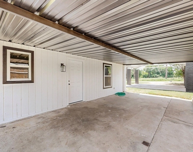 208 Ponderosa Lane - Photo Thumbnail 10