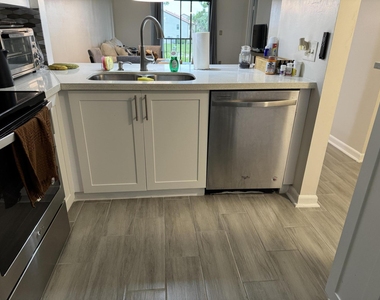 7142 Golf Colony Court - Photo Thumbnail 3