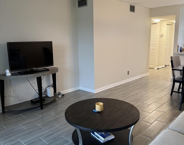 7142 Golf Colony Court - Photo Thumbnail 7
