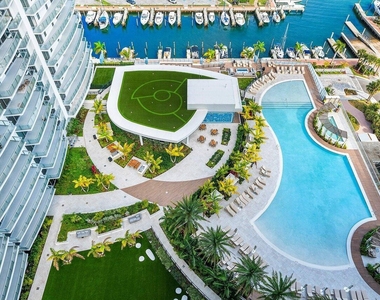 220 Lake Shore Drive - Photo Thumbnail 1