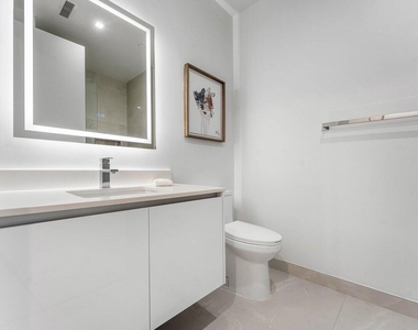 220 Lake Shore Drive - Photo Thumbnail 15