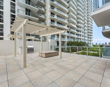 220 Lake Shore Drive - Photo Thumbnail 24