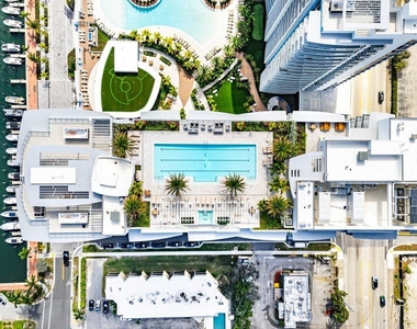 220 Lake Shore Drive - Photo Thumbnail 30